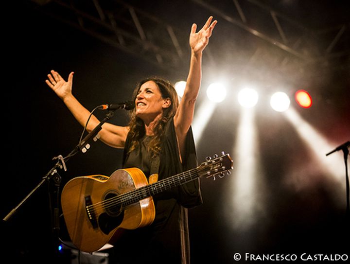 Paola Turci si esibirà gratuitamente al Teatro Supercinema il prossimo 29 novembre